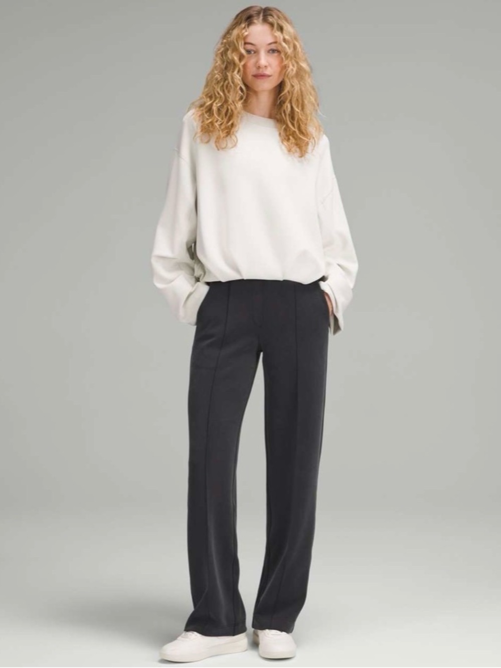 EUC 🍋 Lululemon Softstreme Pintuck Mid-Rise Pant *Short